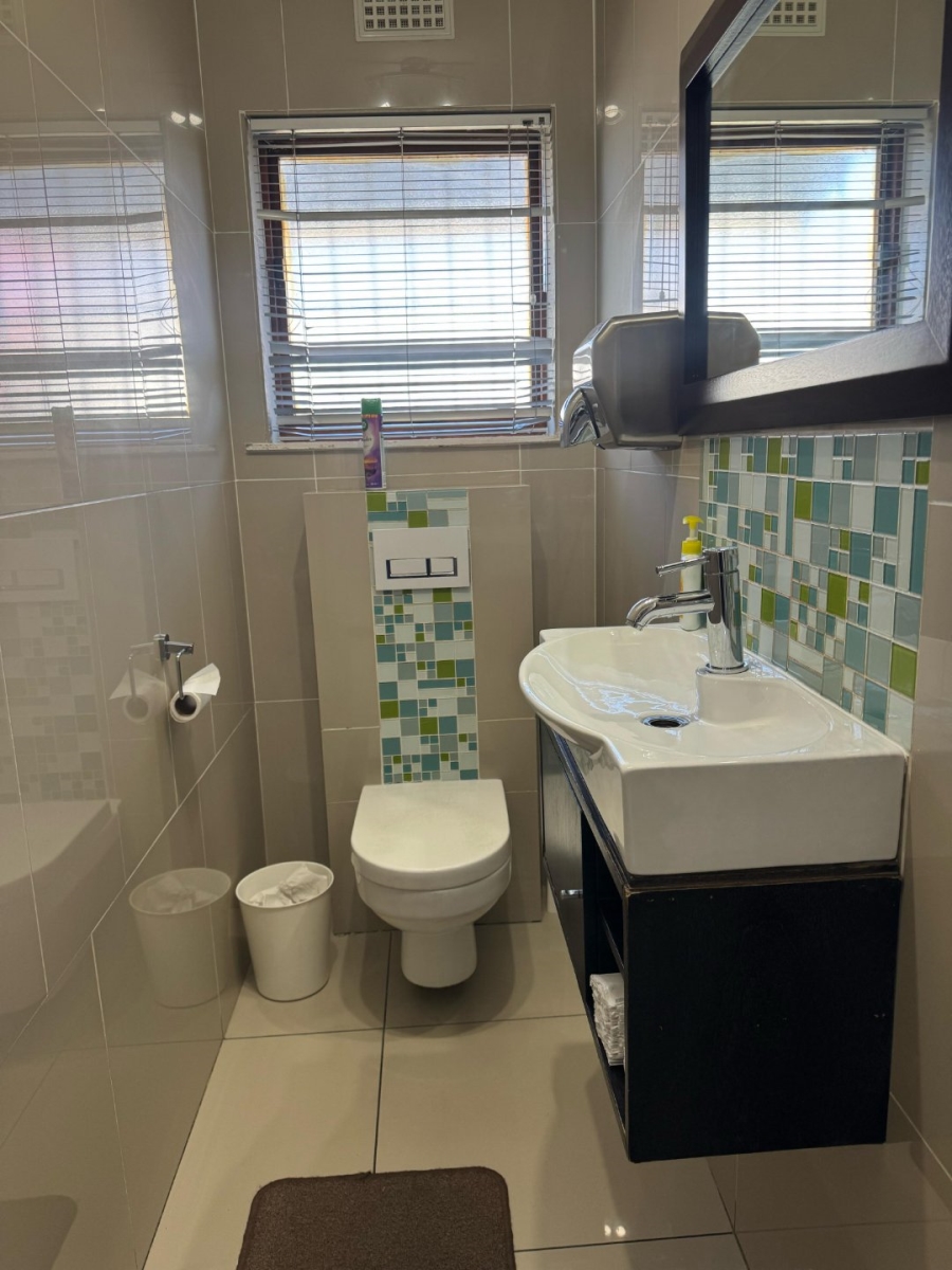  Bedroom Property for Sale in Hillcrest Heights Western Cape